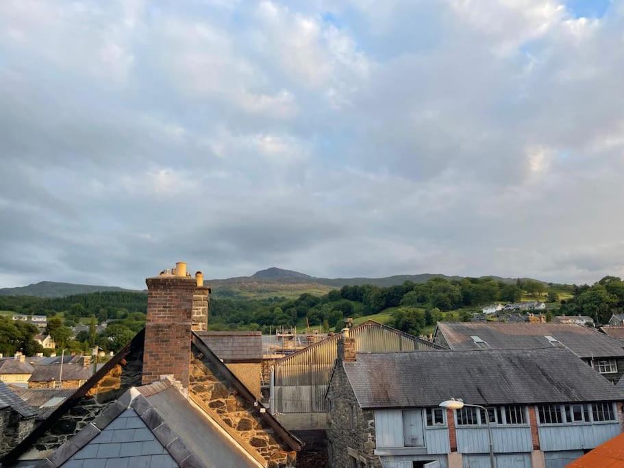 Vila Character Townhouse In Town Centre & Superb Views Dolgellau Exteriér fotografie